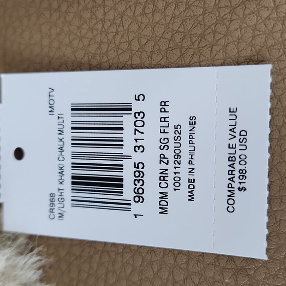 NWT IOB Coach Medium Corner Zip Signature Flower Print Wallet πππΈ - Picture 16 of 16